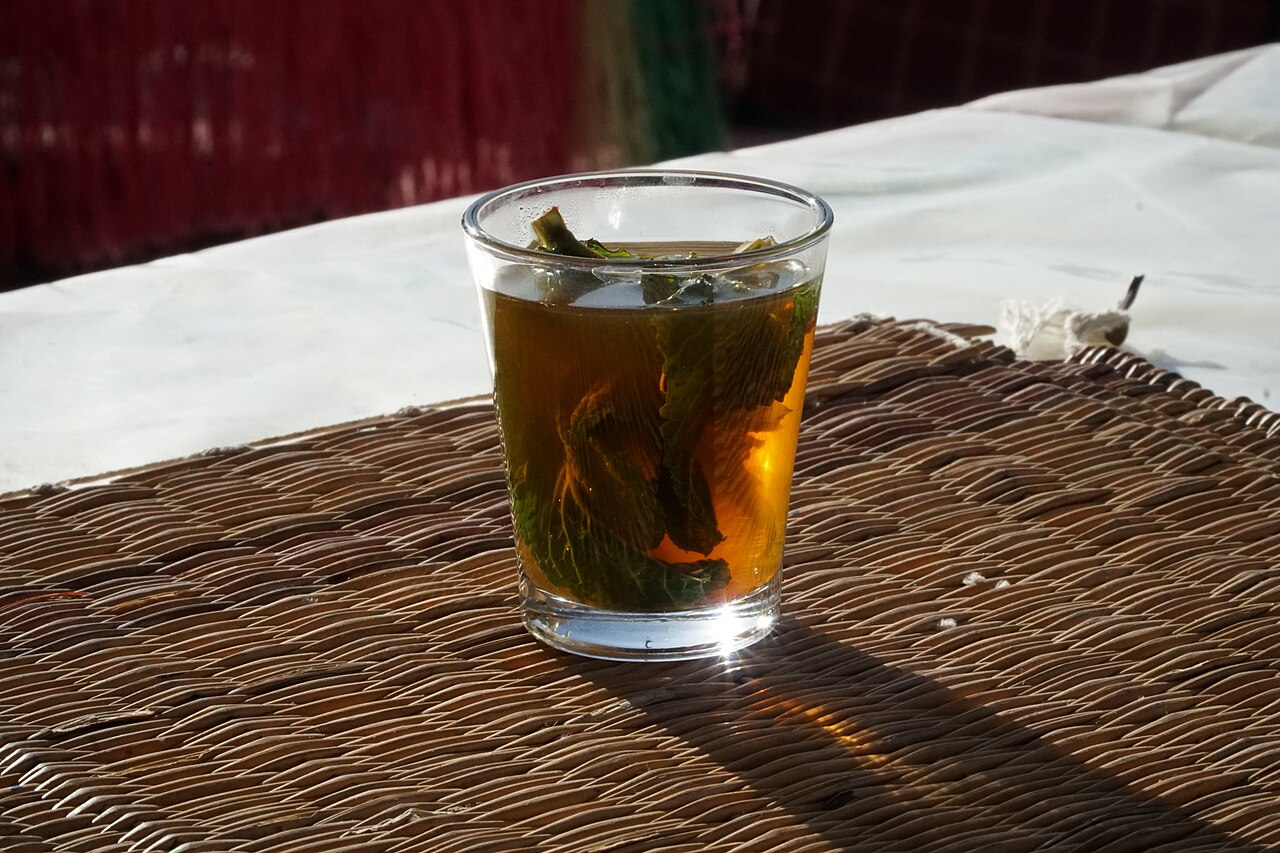 Moroccan tea ceremony photo 2